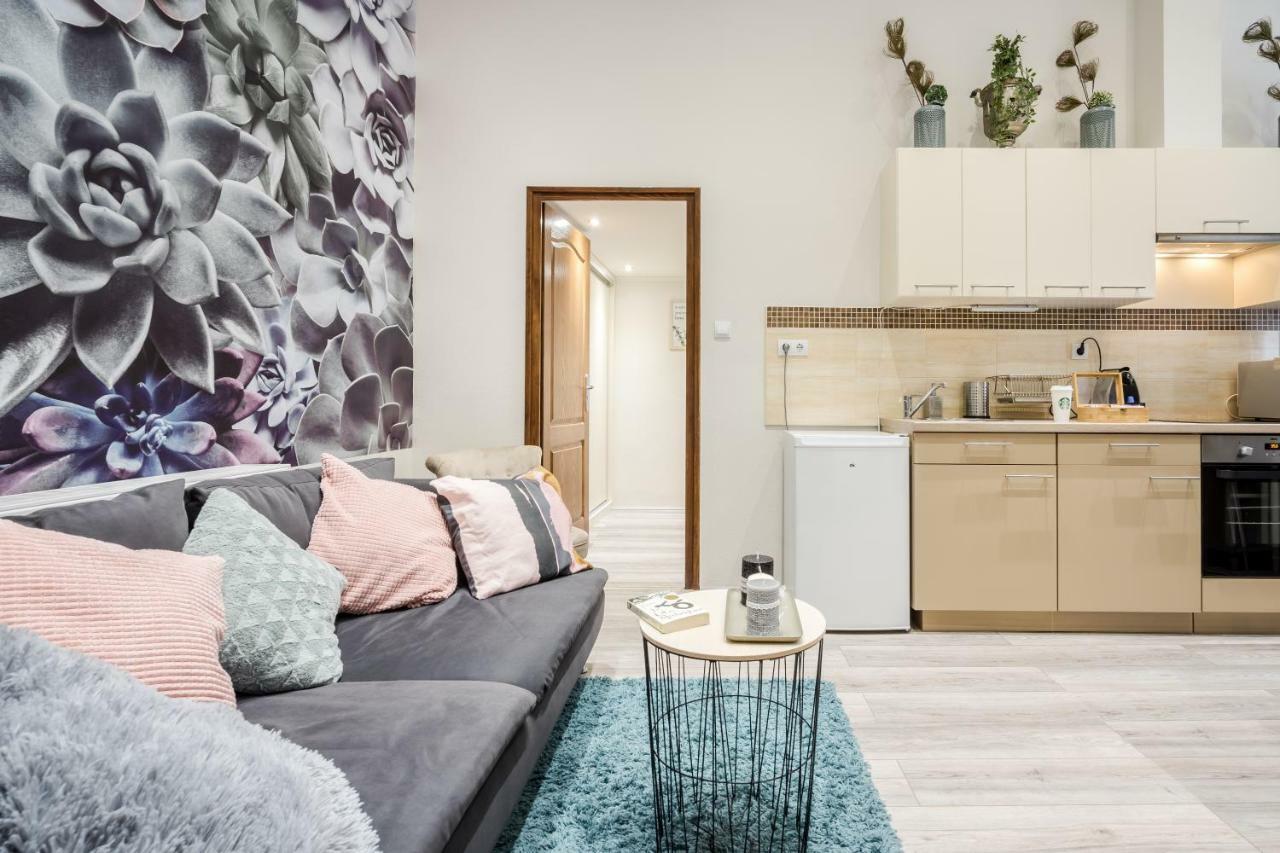 A9 Houseleek Astoria Apartment Budapest Exterior photo
